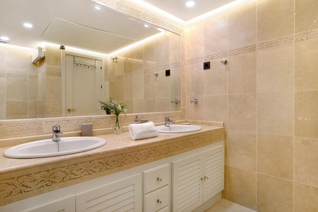 贝纳尔马德纳Luxury In Puerto Marina公寓 外观 照片