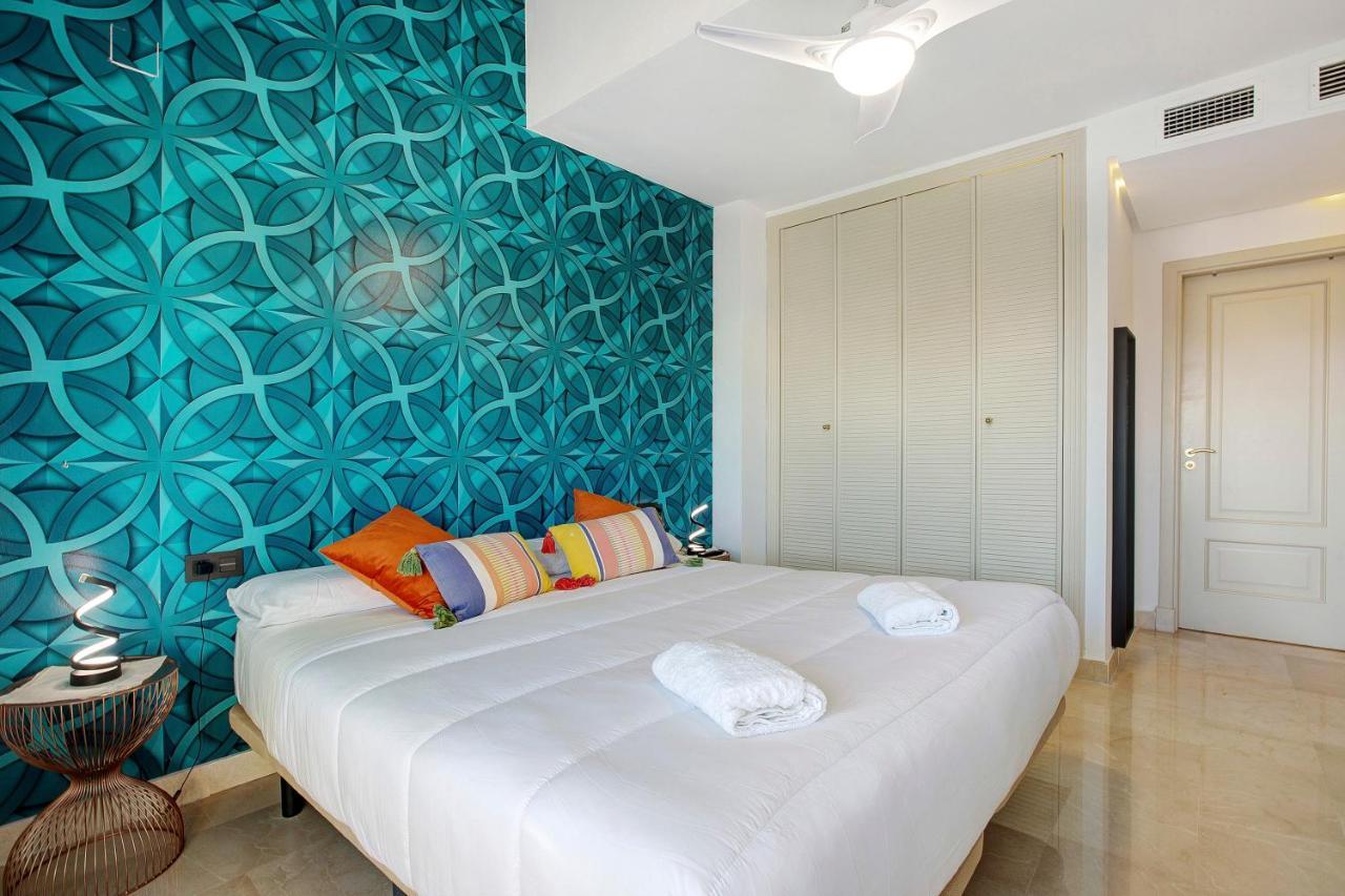 贝纳尔马德纳Luxury In Puerto Marina公寓 外观 照片